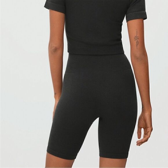 NWT Everlane The Seamless Bike Short Black Size XS/S - Picture 2 of 9